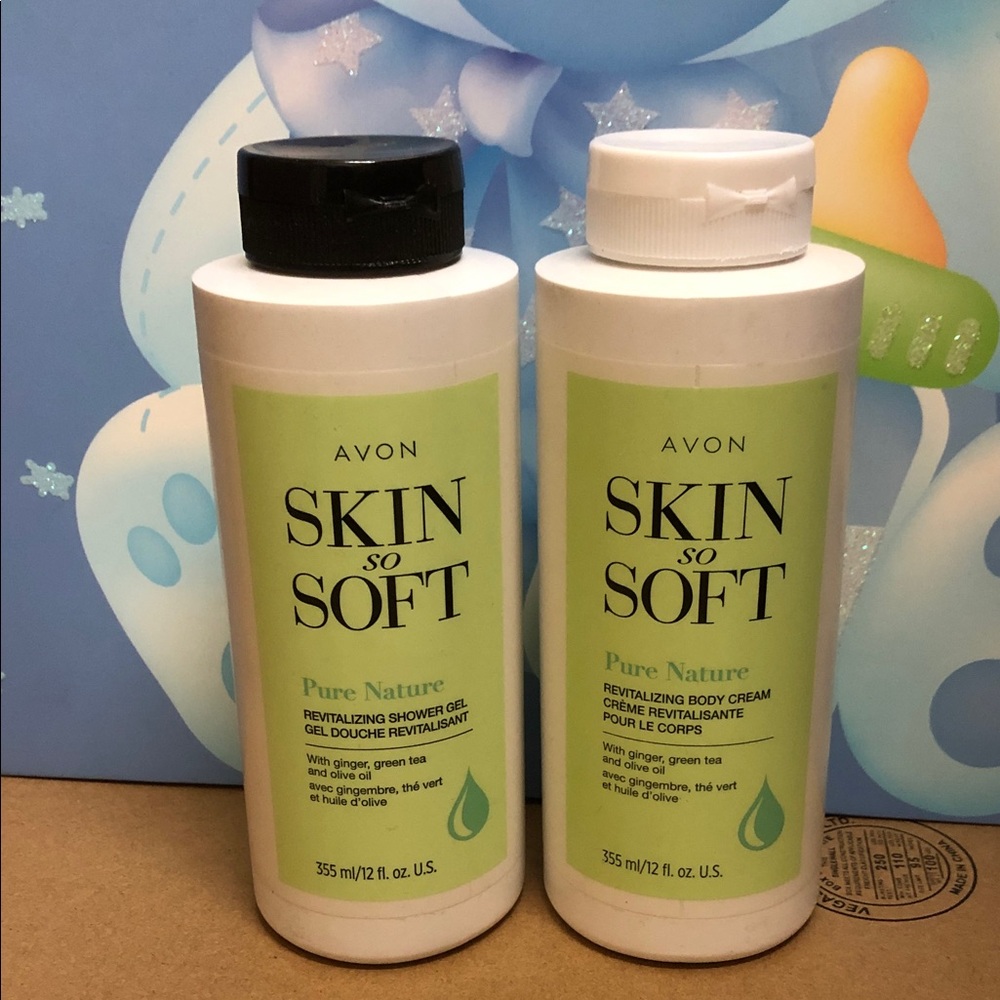 Avon Skin So Soft Pure Nature Set - Green and White